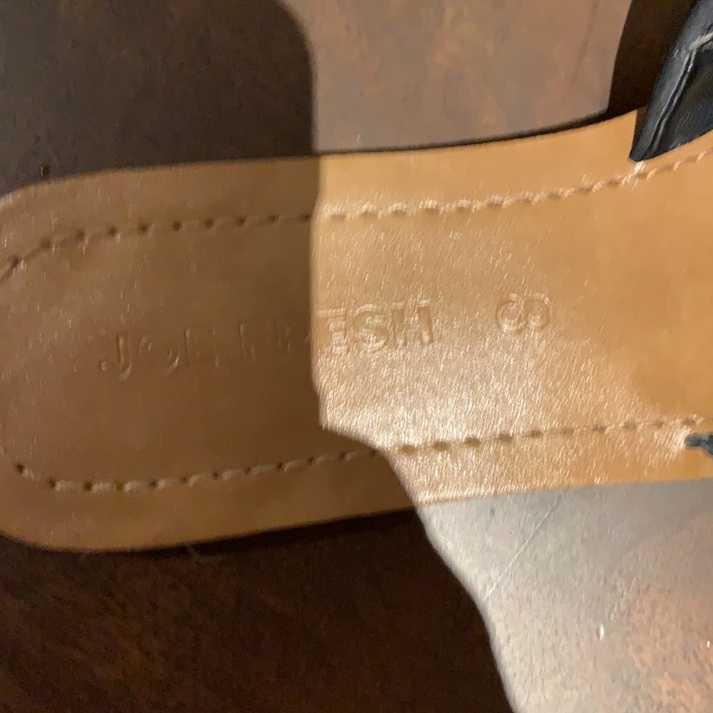 Black Ruffle Slides - Picture 4 of 6